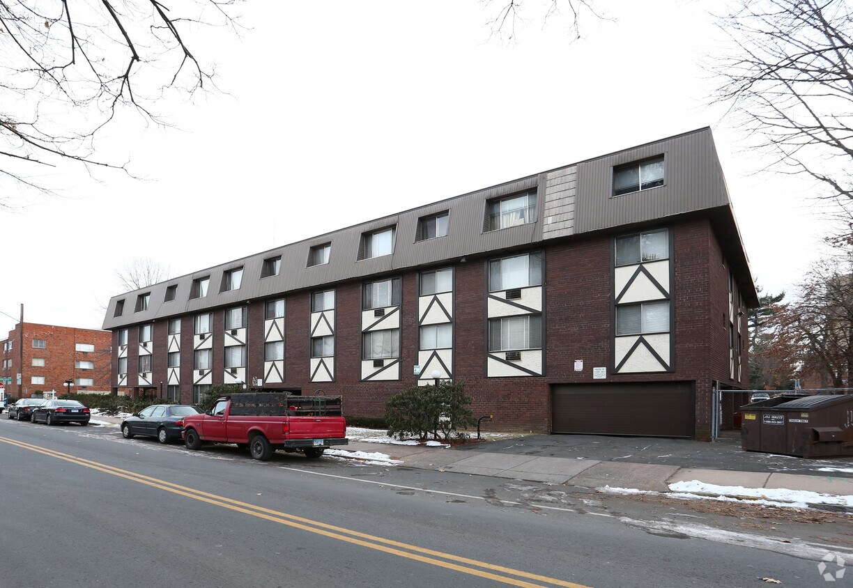 Foto del edificio - Carriage Place Apartments