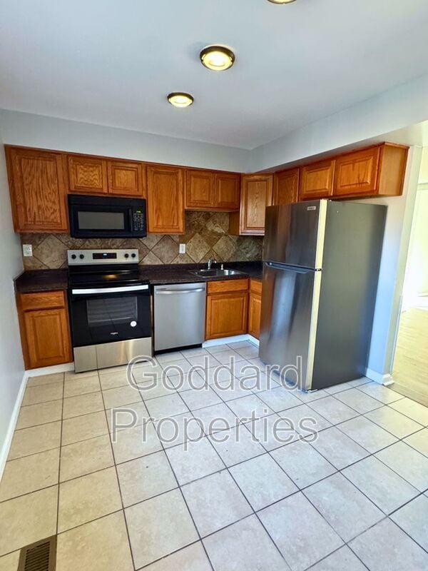 Foto del edificio - 7326 Mossy Brink Ct