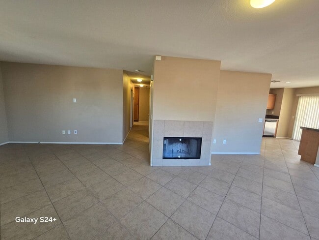 Building Photo - 5254 Verenda Ave