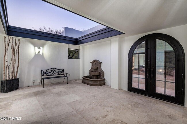 Building Photo - 4343 E Desert Crest Dr
