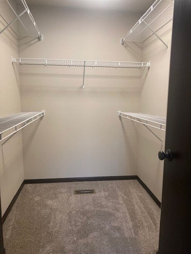 Foto del edificio - 6761 71st Ave S