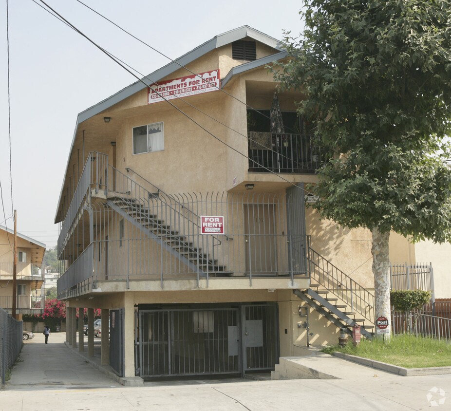 Building Photo - 4311-4313 Toland Way