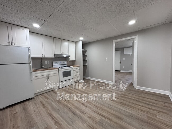 Building Photo - 229 Jonathan St