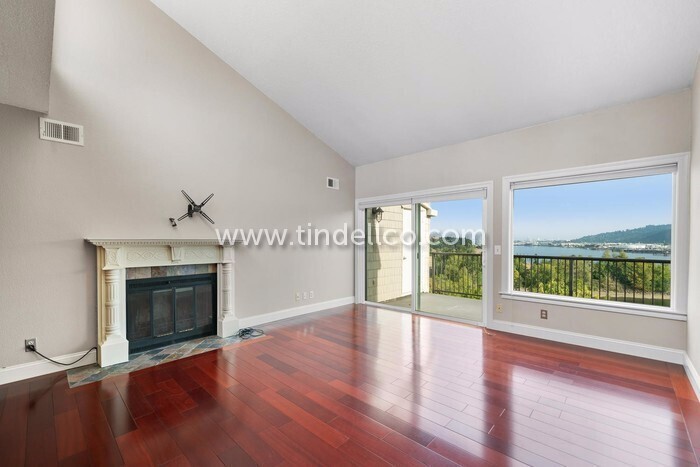 Primary Photo - Upgraded St. Johns Home With Stunning Views!!