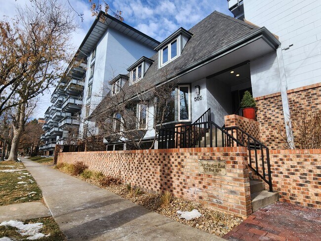 Building Photo - Gorgeous 1 Bed 1 Bath Condo In Fantastic L...