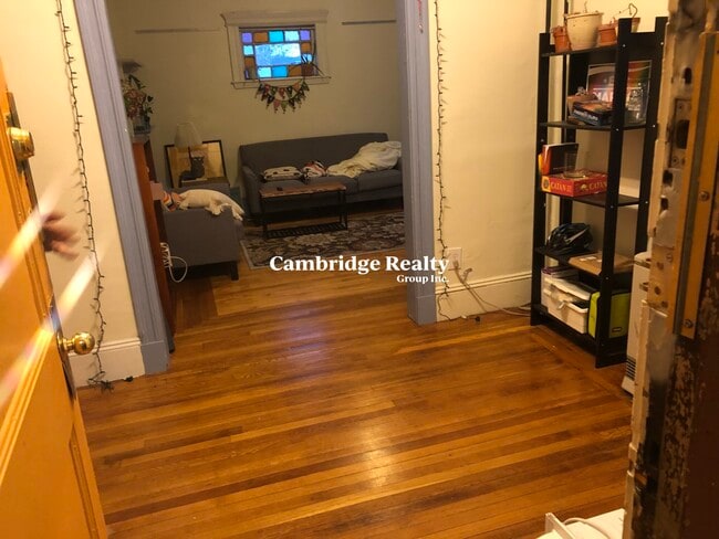 Building Photo - 218 Harvard St