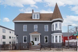Building Photo - 46 Dennis St