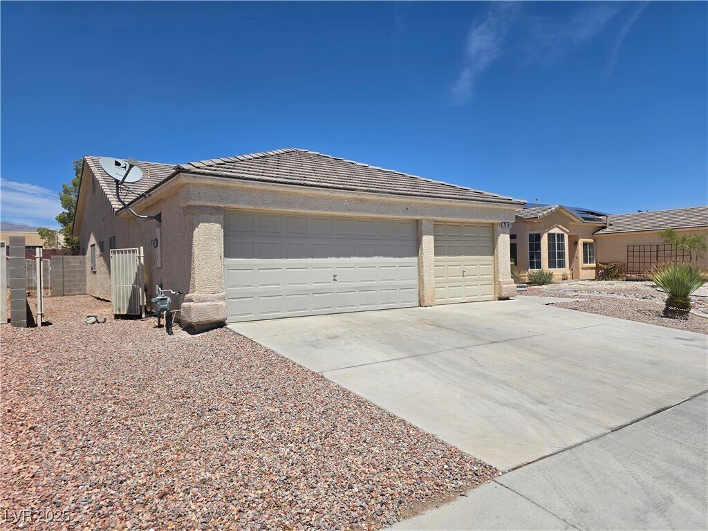 Foto principal - 2510 Roaring Lion Ave
