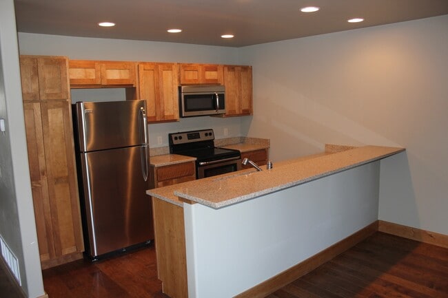 Building Photo - 3689 Pipestone St