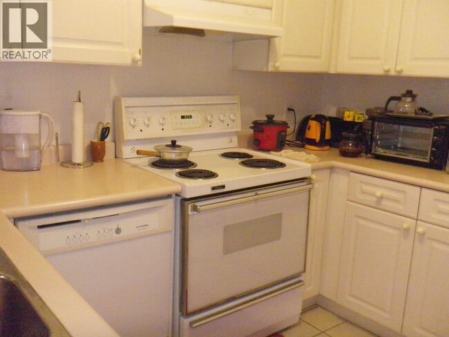 Building Photo - 7071 Blundell Rd