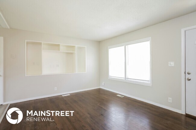 Foto del edificio - 9310 Lewis Ave