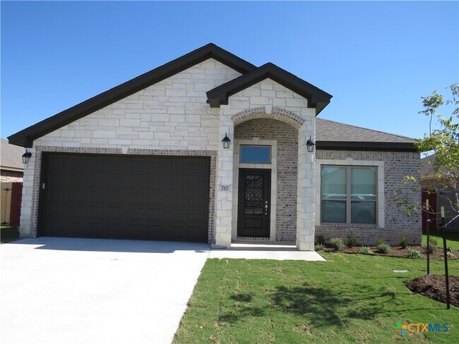 Foto del edificio - 717 Holstein Dr