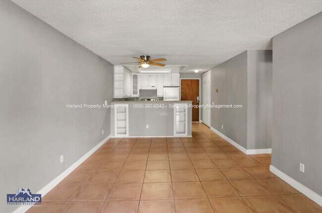 Foto del edificio - 8308 Regents Rd