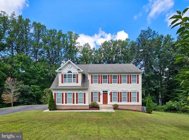 Foto del edificio - 8401 Hollow Tree Ln