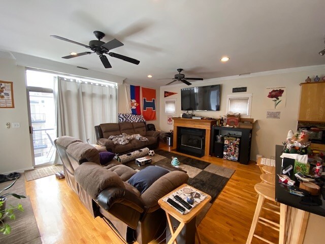 Foto del edificio - 1808 S Michigan Ave