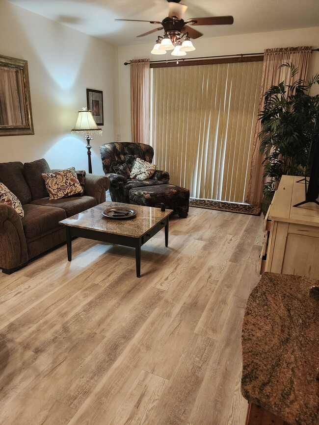 Building Photo - 20260 Estero Gardens Cir