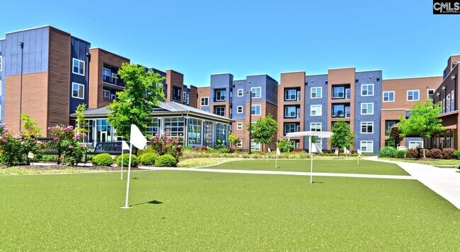 Building Photo - 440 Town Center Pl