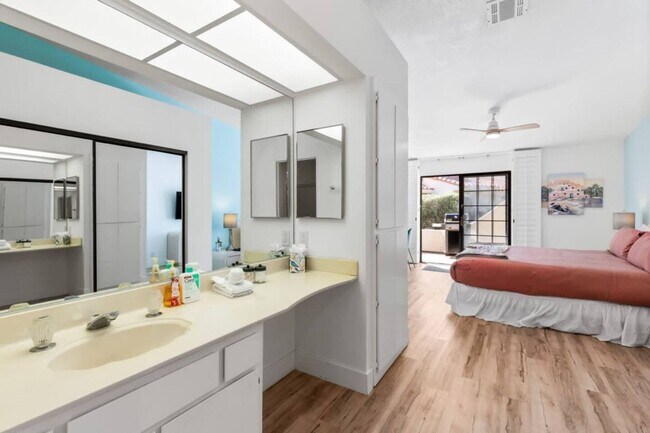 Foto del edificio - Desert Rose- Condo with Pool and Tennis Co...