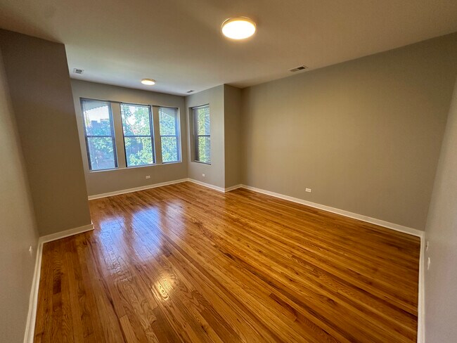 Building Photo - 1739 W Wallen Ave