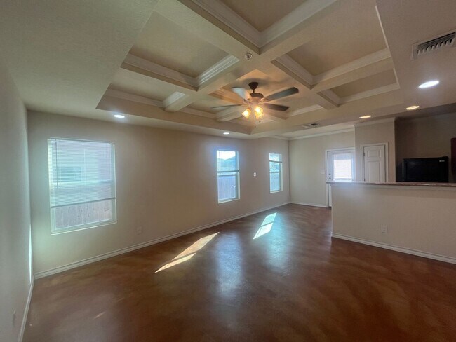 Foto del edificio - 16825 Showdown Path #4, Selma, TX. 78154