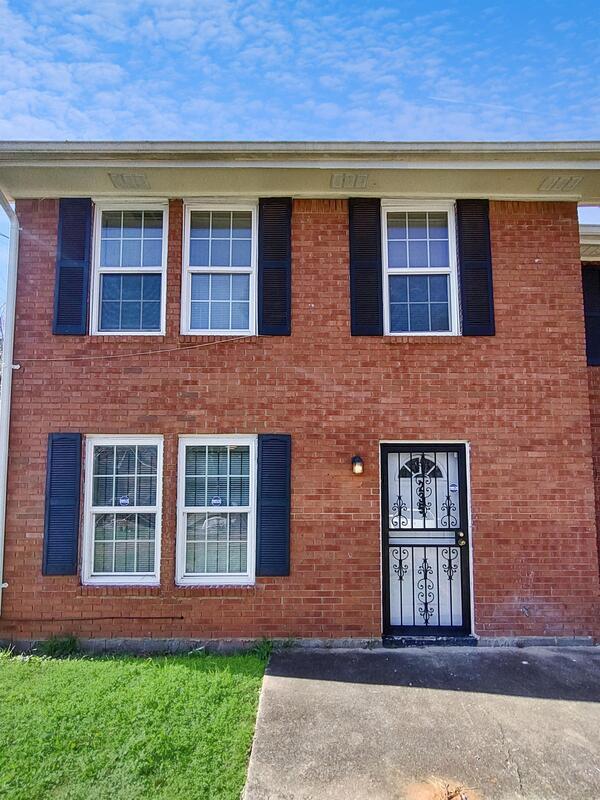 Primary Photo - 235 Toby Springs Ln