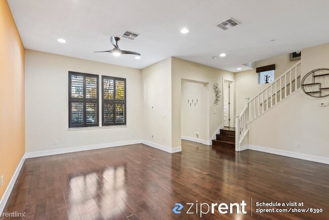 Foto del edificio - 4 br, 3.5 bath House - 1925 Momentum Drive...