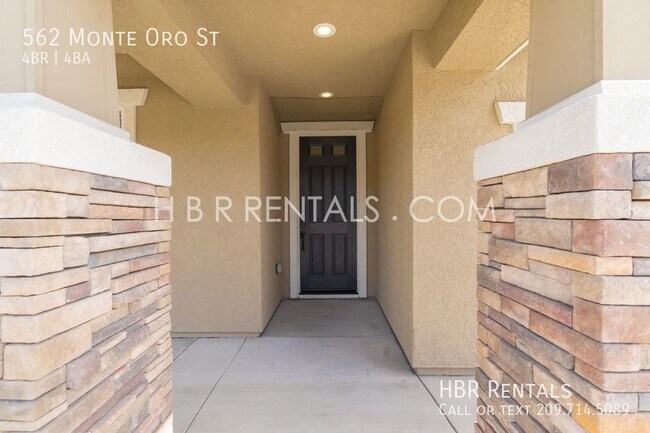 Building Photo - SWIMMING POOL - Four Bedroom Manteca Renta...