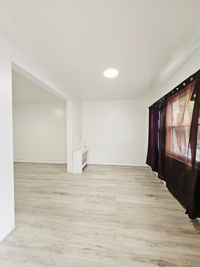Building Photo - 57 Hartley Ave