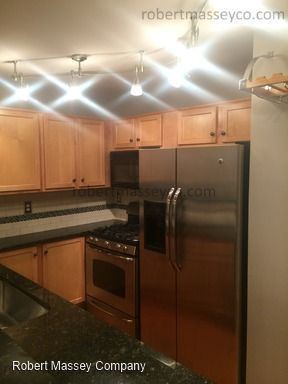 Building Photo - 2 br, 2.5 bath House - 945 Baxter Avenue, ...