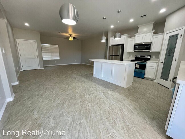 Building Photo - 3 br, 2 bath House - 9623 E. 36th Ln