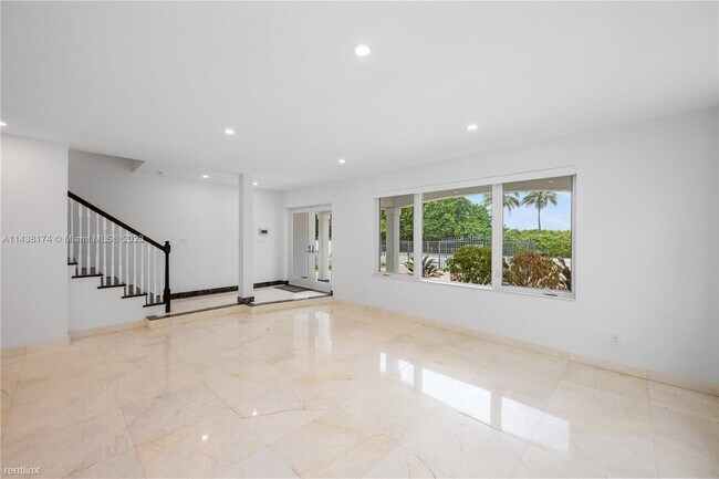 Building Photo - 5 br, 5.5 bath House - 1807 N Fort Lauderd...