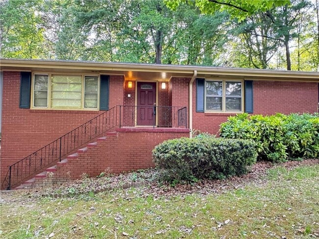 Foto del edificio - 222 Pineview Dr