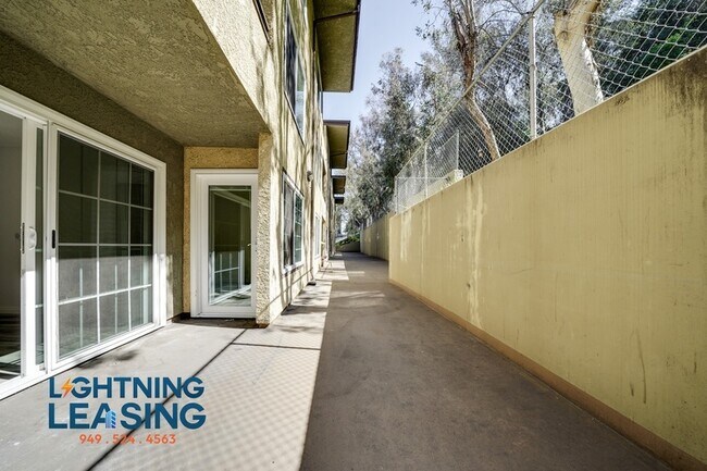 Foto del edificio - 2850 Riverside Dr
