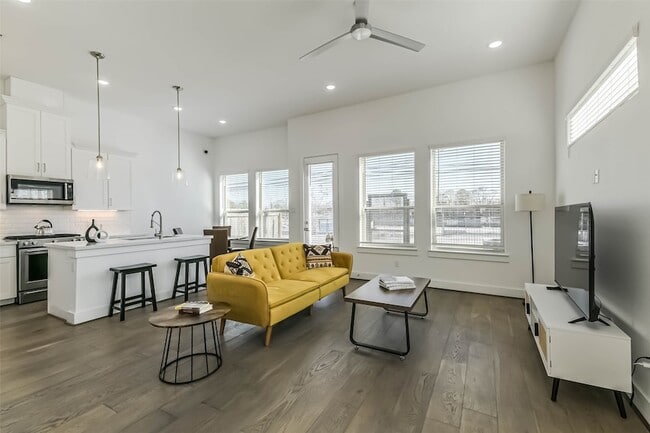 Photo - 308 Queen Sude Ln Apartment