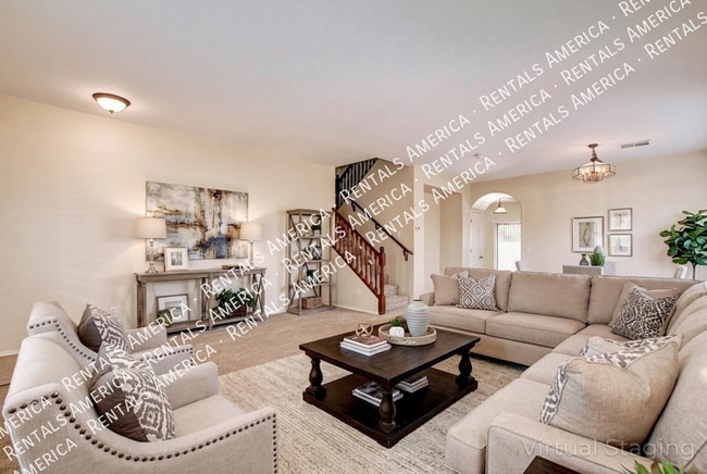 Building Photo - 935 E Blue Spruce Ln