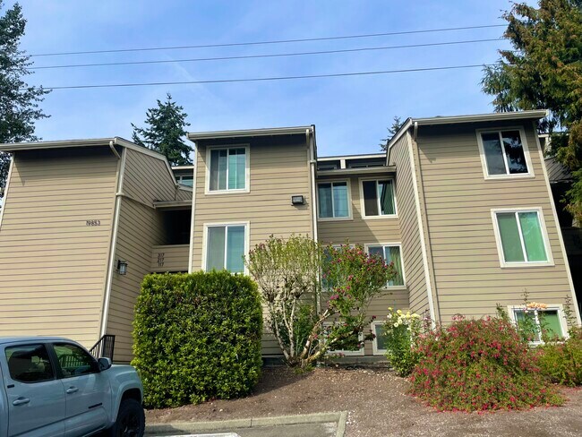 Edificio - 19853 25th Ave NE
