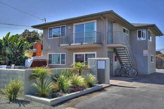 Building Photo - 6742 Del Playa Dr