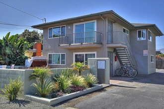 Building Photo - 6742 Del Playa Dr