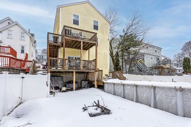 Building Photo - 74 Linwood St