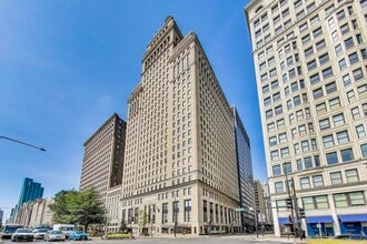 Building Photo - 310 S Michigan Ave