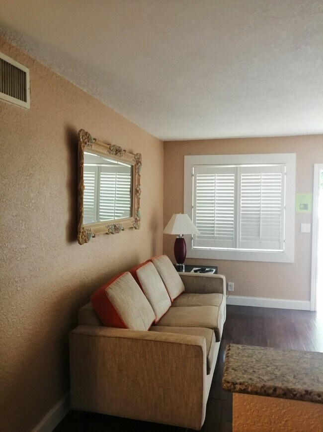 Building Photo - 2223 Fillmore St