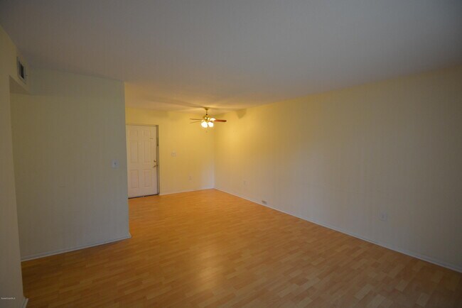 Building Photo - 2233 Flower Tree Cir