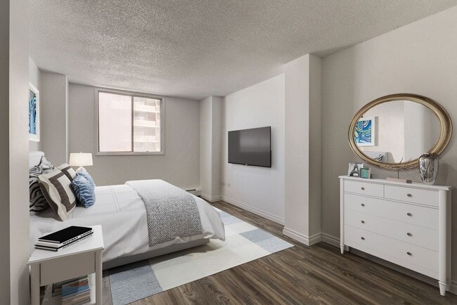 Interior Photo - Riverside Towers