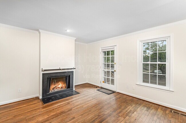 Foto del edificio - 449 Old Town Ct