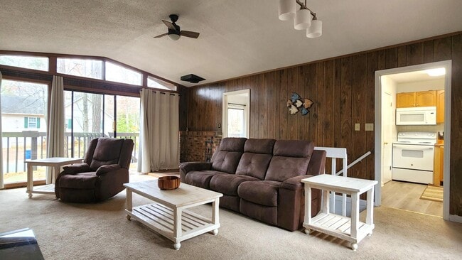 Foto del edificio - 13 Seafarer Ln