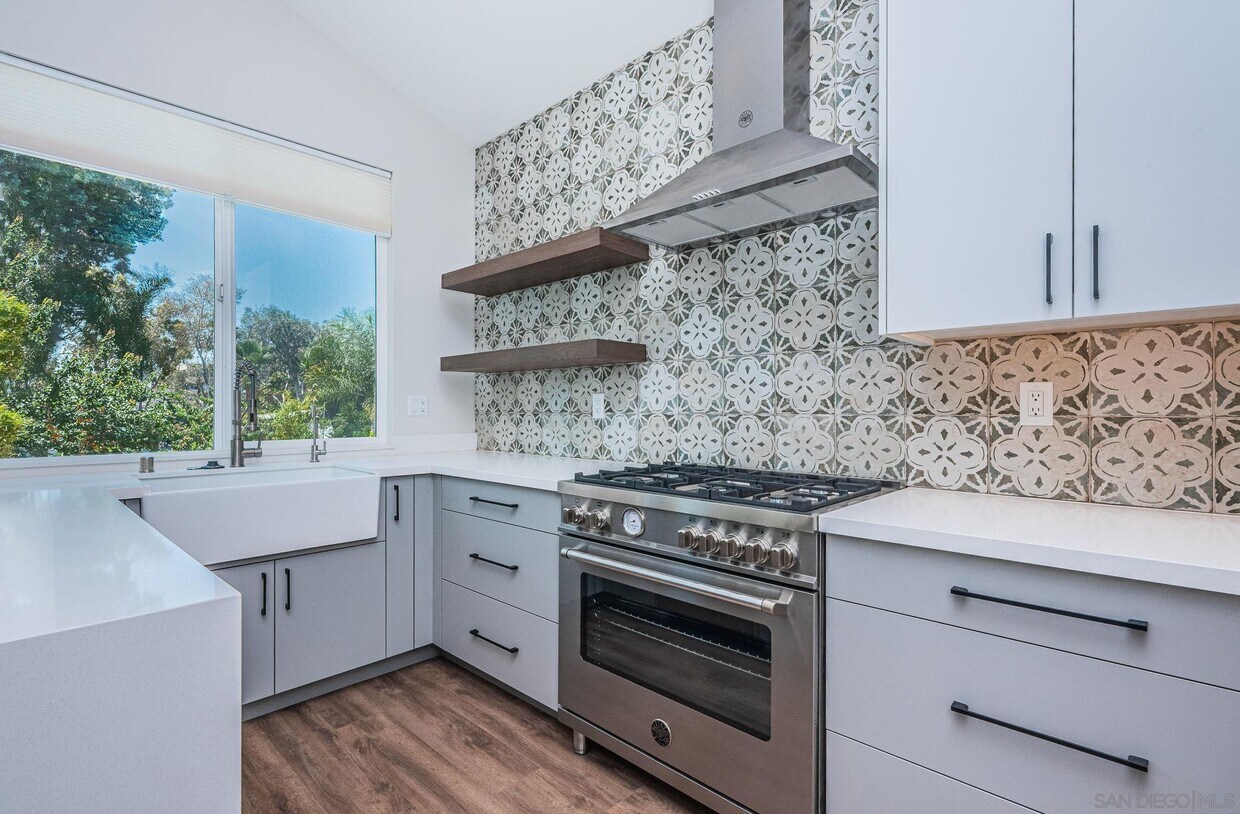 Foto principal - 7595 Saranac Ave