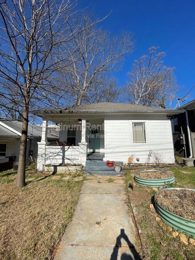 Photo - 301 Fletcher St Sw