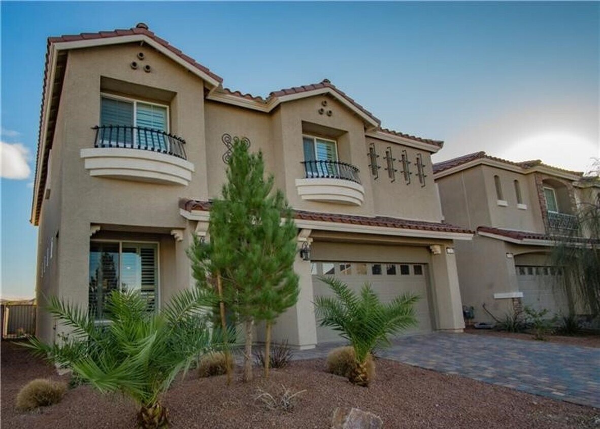 Foto principal - 5/BD 2.5/BA Modern Comfort Meets Function ...