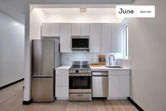 Building Photo - 624 E 17th St