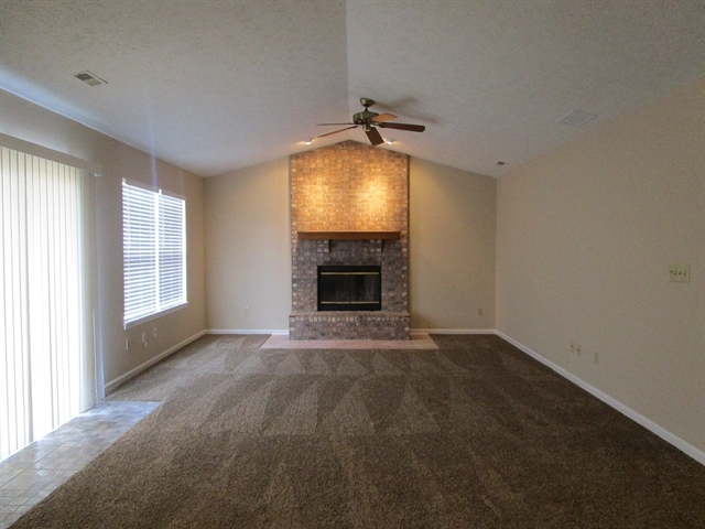 Building Photo - 656 North Shore Boulevard